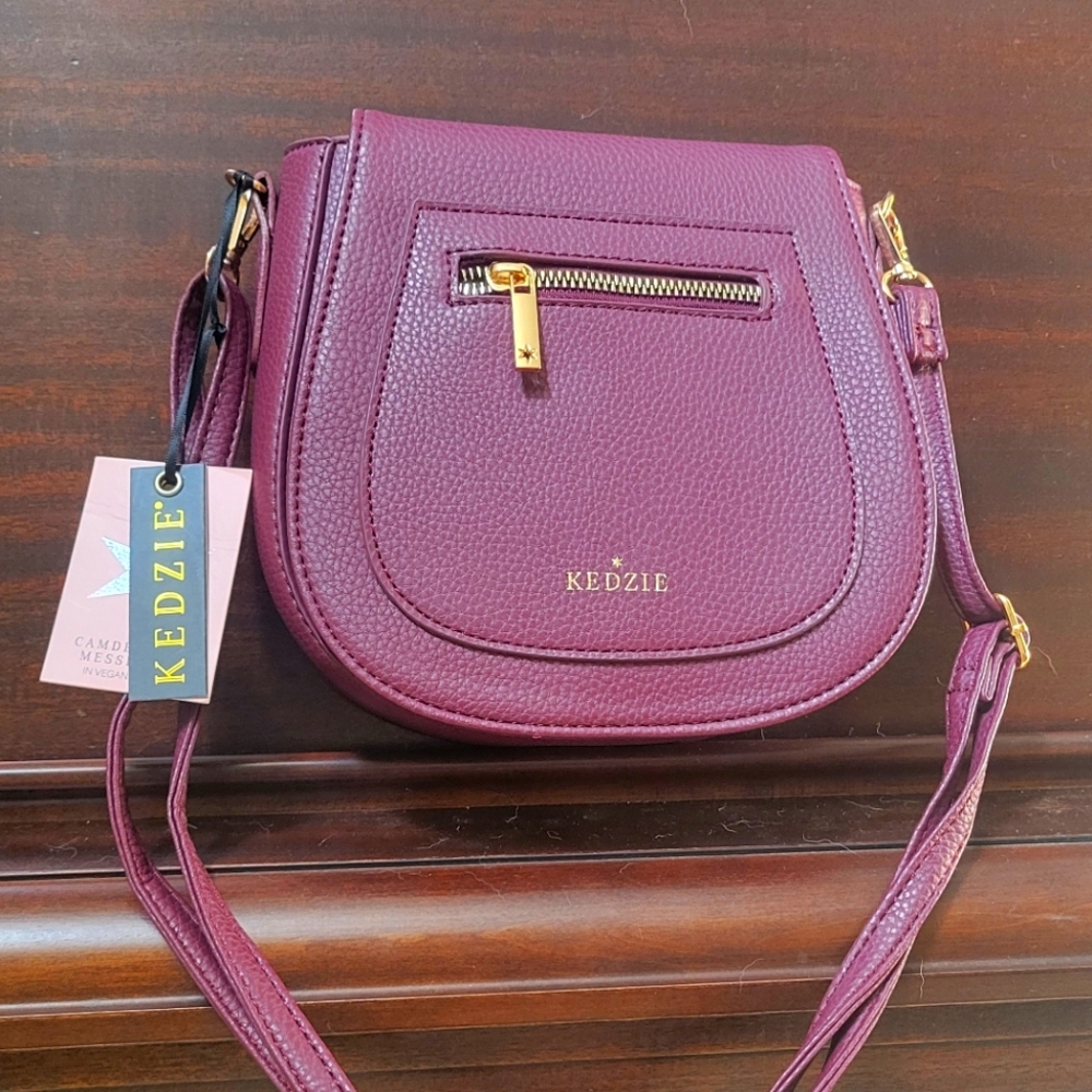 Kedzie Camden Mini Messenger NWT